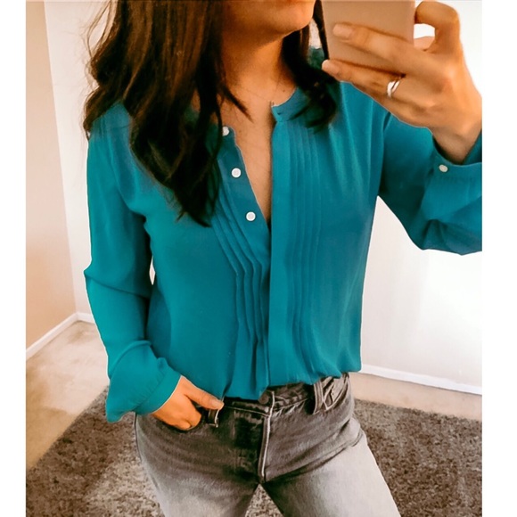 Banana Republic Tops - Banana Republic Blouse